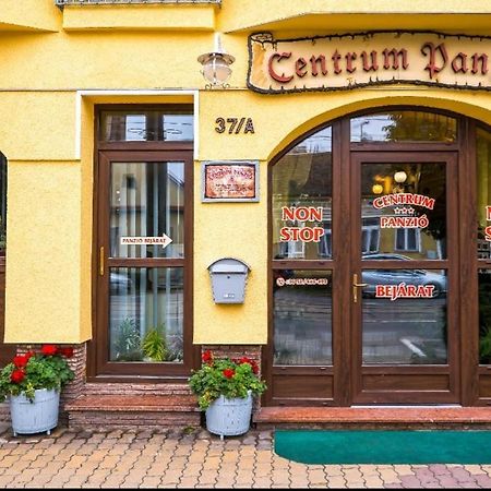 Centrum Panzio Дебрецен Екстер'єр фото